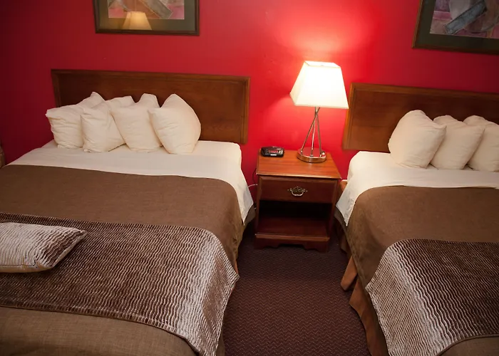 Hotel Comfort & - Peoria 3*