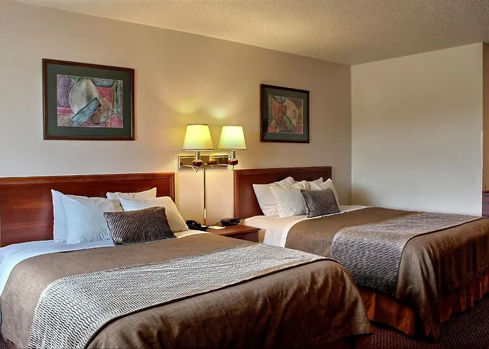 Comfort & - Peoria 3*