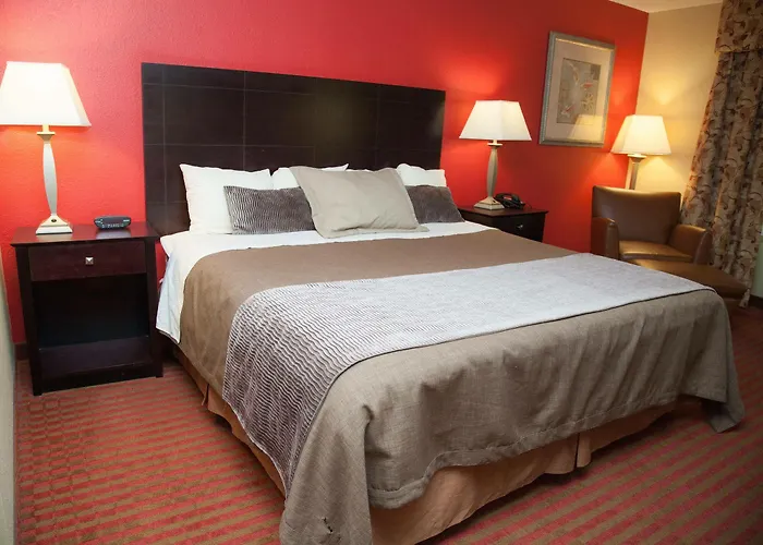 Comfort & - Peoria 3*